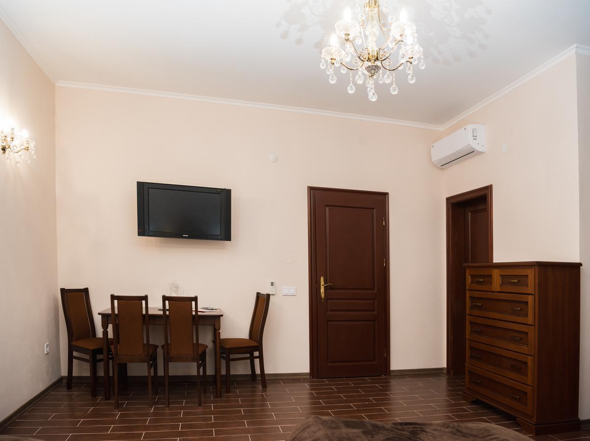 Hotel  BOUTIQUE Uschhorod Exterior foto